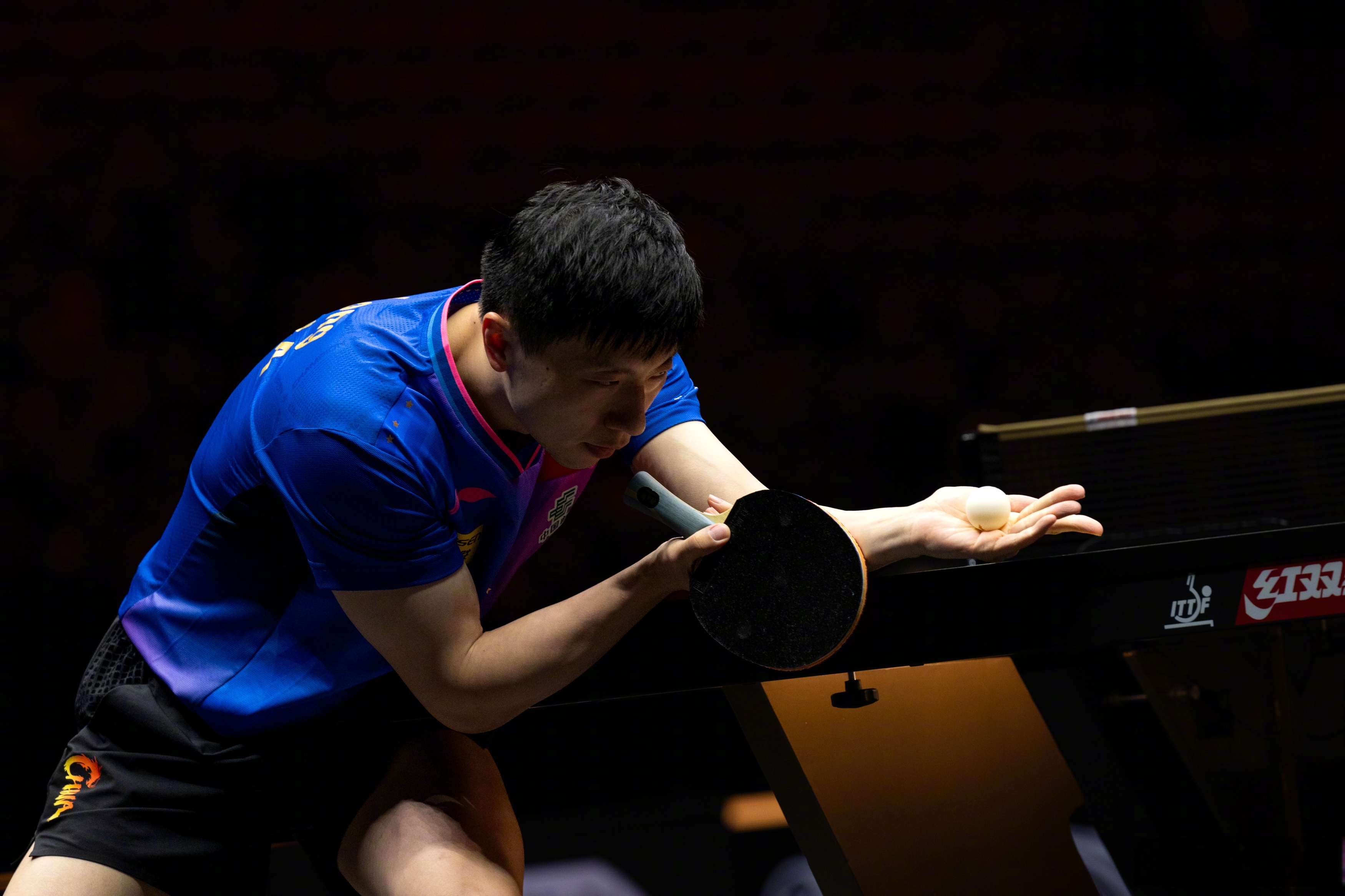 关于中国乒乓球队逆转英国乒乓球队,马龙统治全场的信息 关于中国乒乓球队逆转英国乒乓球队,马龙统治全场的信息