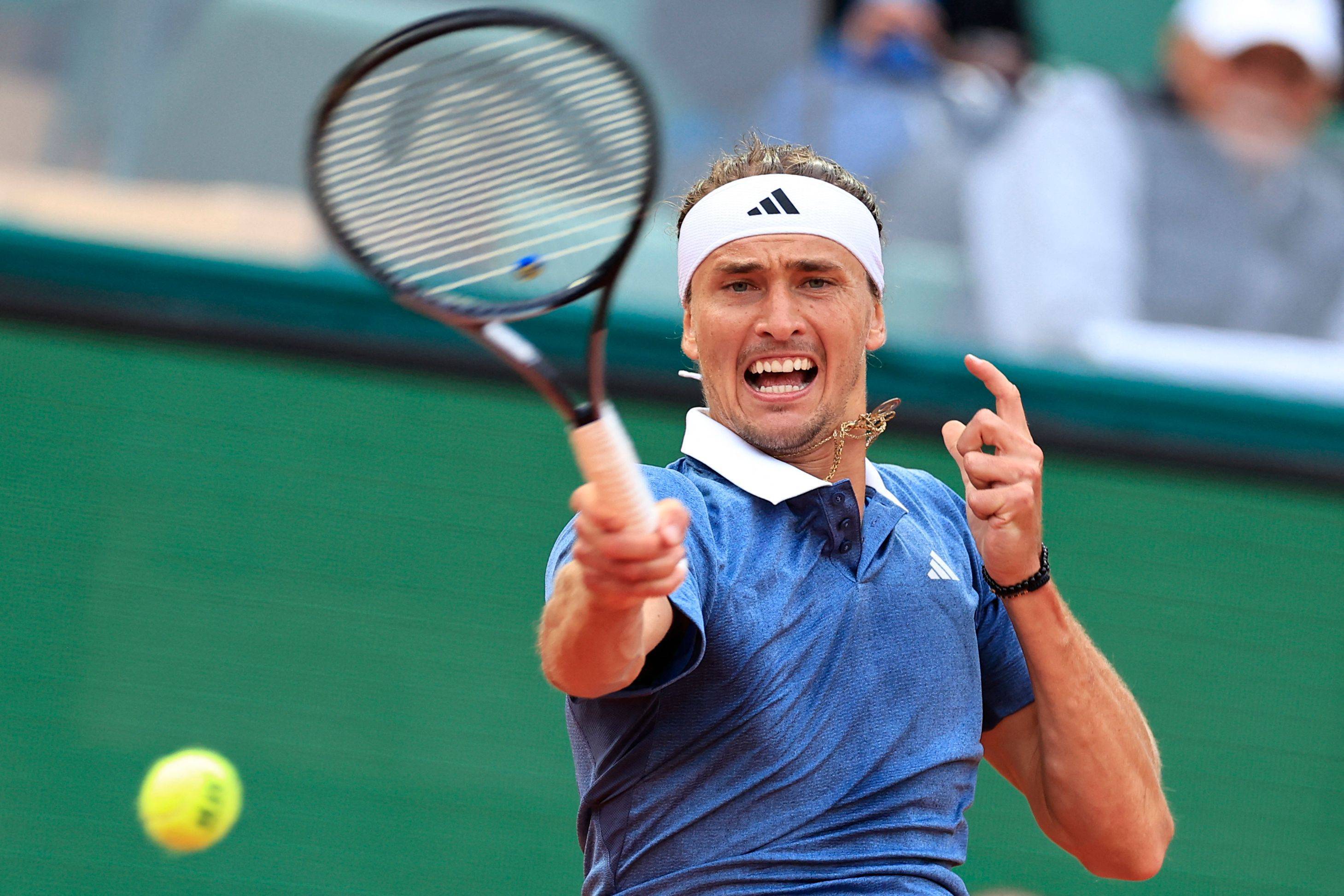 西班牙网球队完胜世界网球队,兹维列夫高光表现的简单介绍 西班牙网球队完胜世界网球队,兹维列夫高光表现的简单介绍