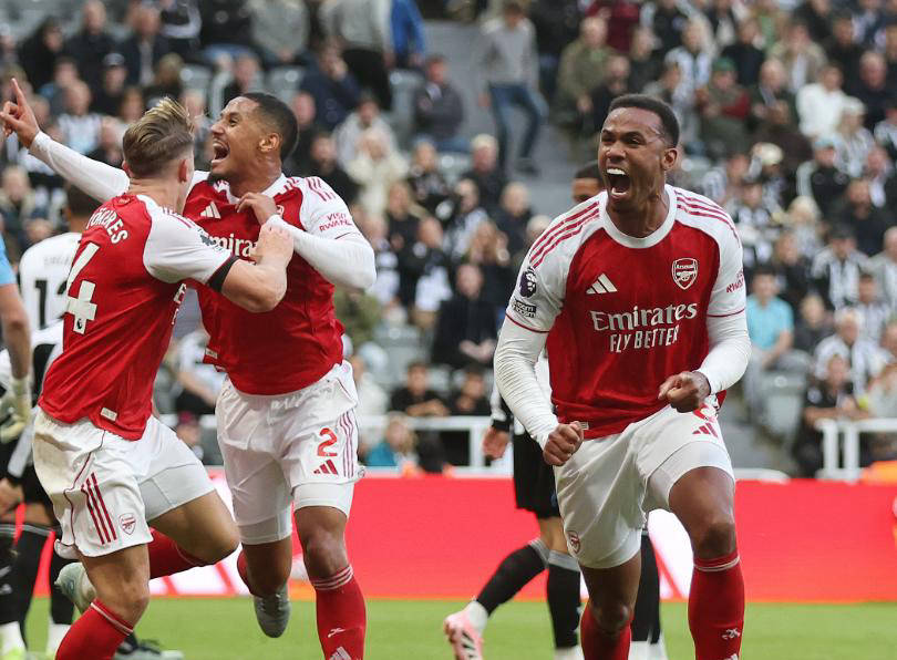 阿森纳逆袭,英超争冠形势逆转的简单介绍 阿森纳逆袭,英超争冠形势逆转的简单介绍